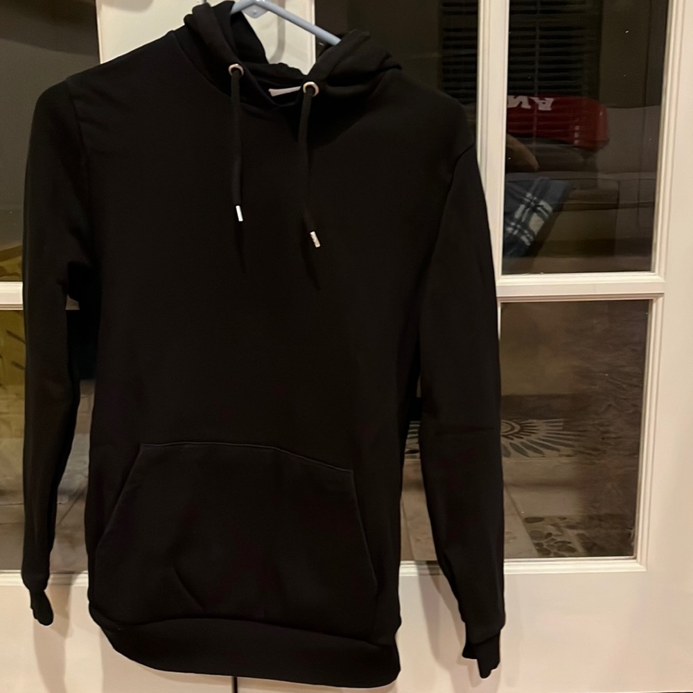 Men XS ASOS black sweatshirt.